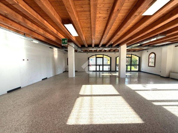 negozio in vendita a Campodoro