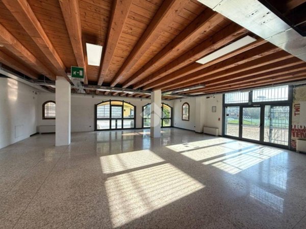 negozio in vendita a Campodoro