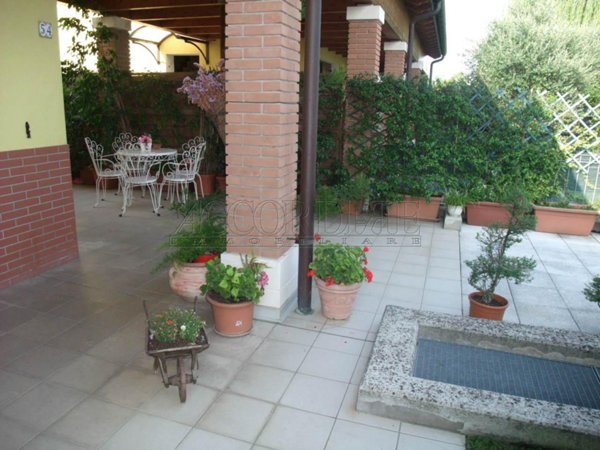 casa indipendente in vendita a Campodoro in zona Bevadoro