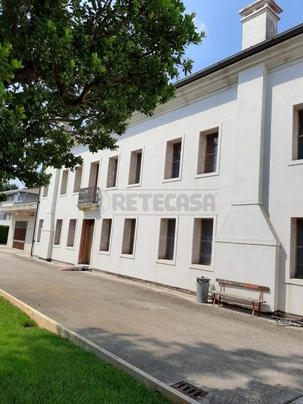 negozio in vendita a Campodoro