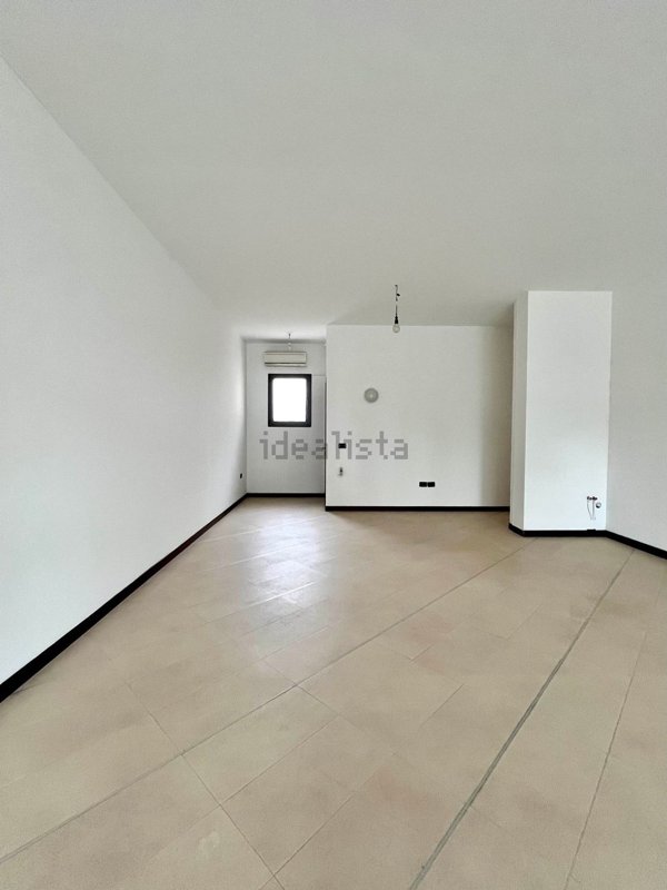 locale commerciale in vendita a Campodoro