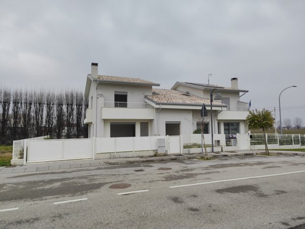 casa indipendente in vendita a Campodoro