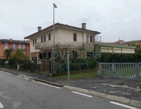 casa indipendente in vendita a Campodoro