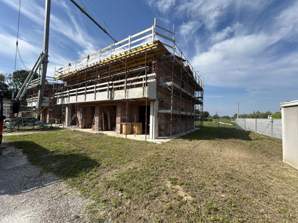 casa indipendente in vendita a Campodoro