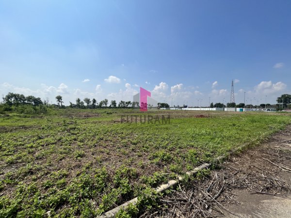 terreno edificabile in vendita a Camposampiero