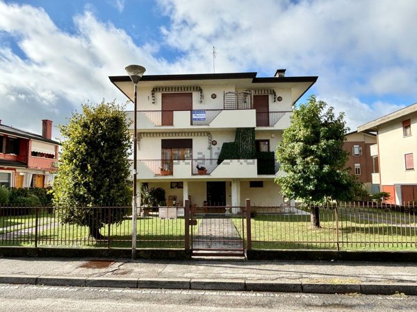 casa indipendente in vendita a Camposampiero
