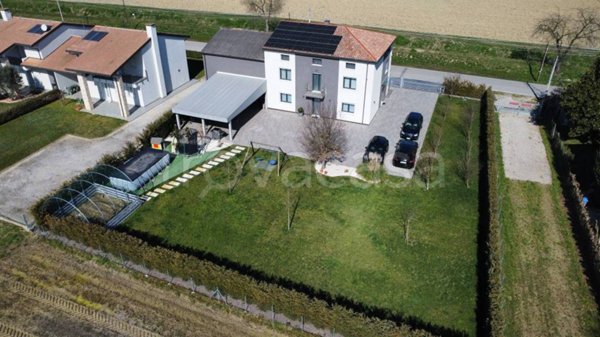 casa indipendente in vendita a Camposampiero