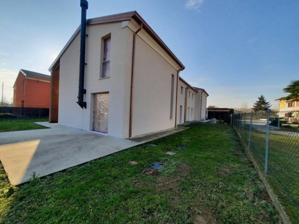 casa indipendente in vendita a Camposampiero in zona Rustega