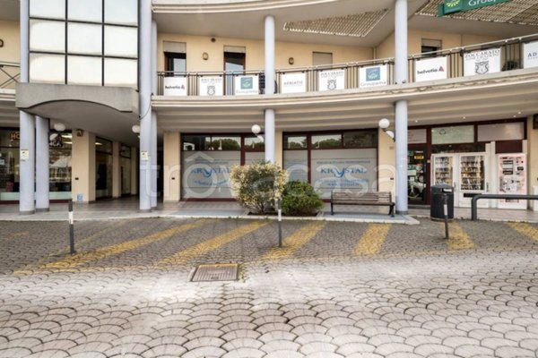 negozio in vendita a Camposampiero