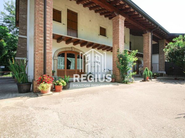 casa indipendente in vendita a Camposampiero