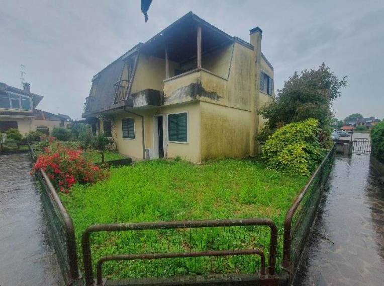 casa indipendente in vendita a Camposampiero