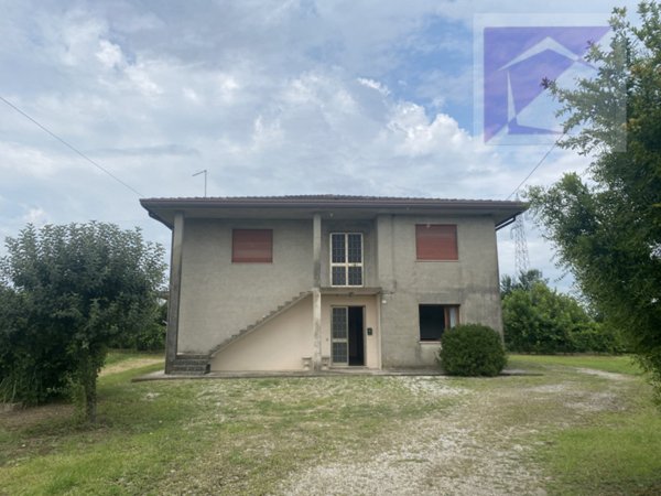 casa indipendente in vendita a Camposampiero in zona Rustega