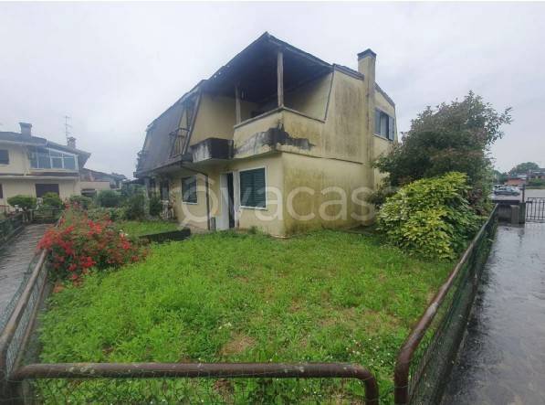 casa indipendente in vendita a Camposampiero