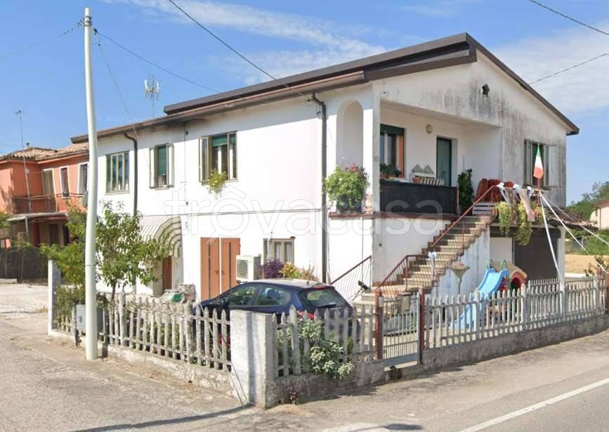 casa indipendente in vendita a Camposampiero