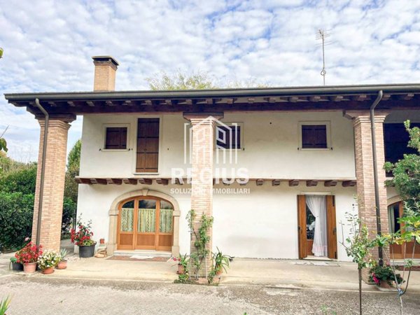 casa indipendente in vendita a Camposampiero