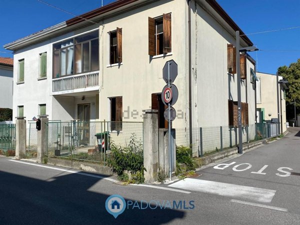 casa indipendente in vendita a Camposampiero