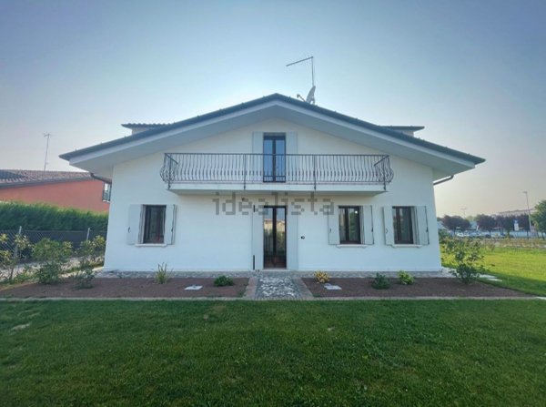casa indipendente in vendita a Camposampiero
