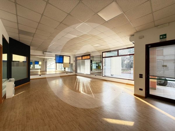 negozio in vendita a Camposampiero