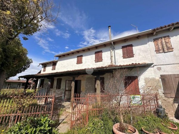 casa indipendente in vendita a Camposampiero in zona Rustega