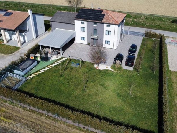 casa indipendente in vendita a Camposampiero