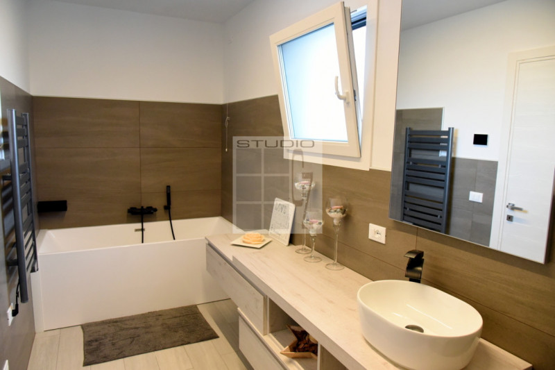 casa indipendente in vendita a Camposampiero