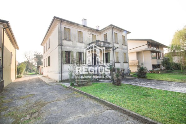 casa indipendente in vendita a Camposampiero