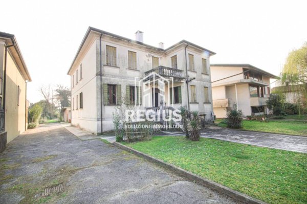 casa indipendente in vendita a Camposampiero