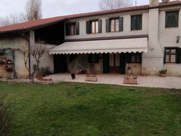 casa indipendente in vendita a Camposampiero