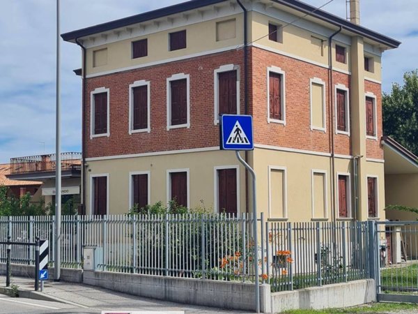 casa indipendente in vendita a Camposampiero