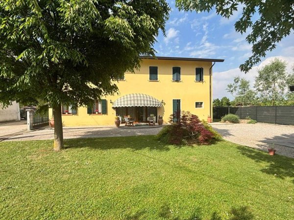 casa indipendente in vendita a Camposampiero