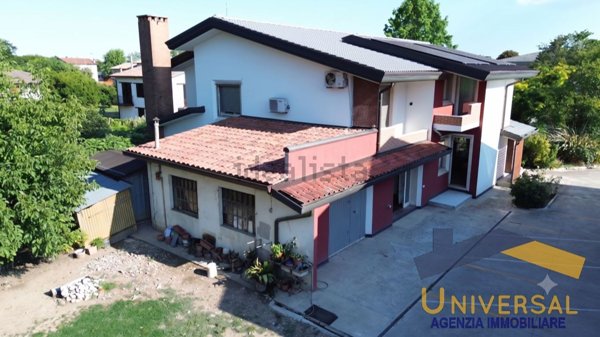 casa indipendente in vendita a Camposampiero