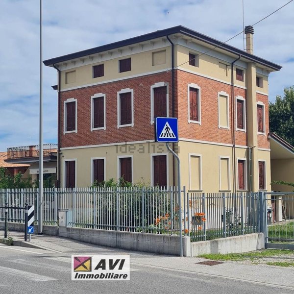 casa indipendente in vendita a Camposampiero