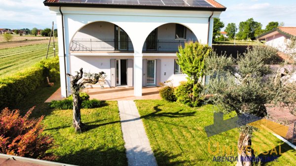 casa indipendente in vendita a Camposampiero