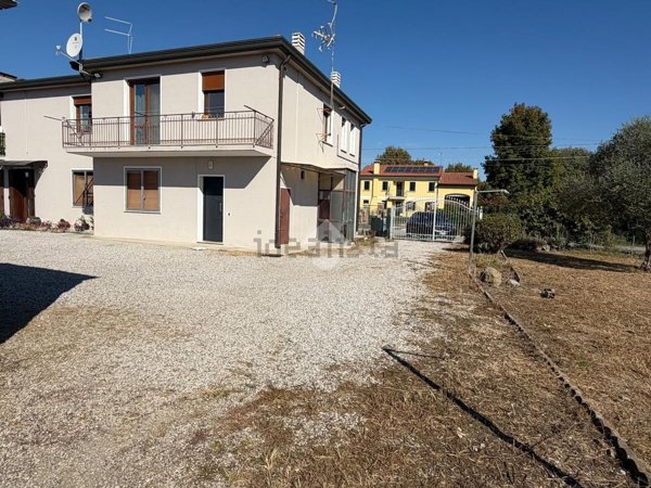casa indipendente in vendita a Camposampiero
