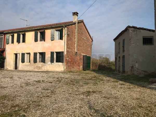 casa indipendente in vendita a Campo San Martino
