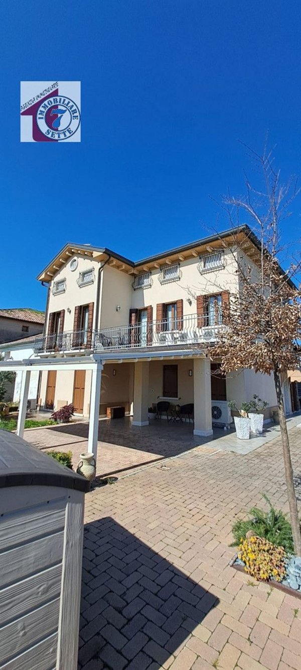 casa indipendente in vendita a Campo San Martino