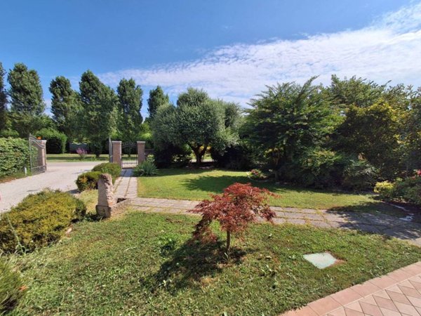 casa indipendente in vendita a Campo San Martino