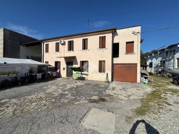 casa indipendente in vendita a Campo San Martino in zona Marsango
