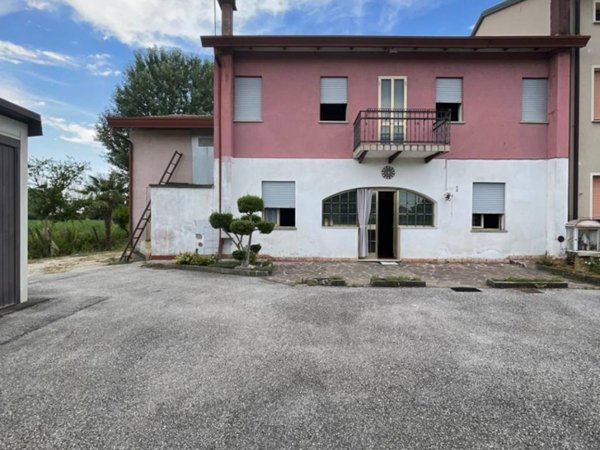 casa indipendente in vendita a Campo San Martino