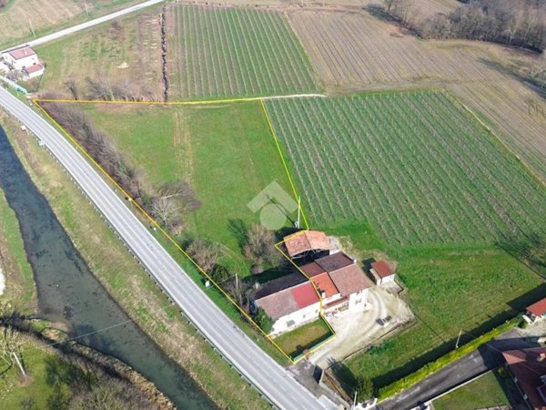 casa indipendente in vendita a Campo San Martino in zona Busiago