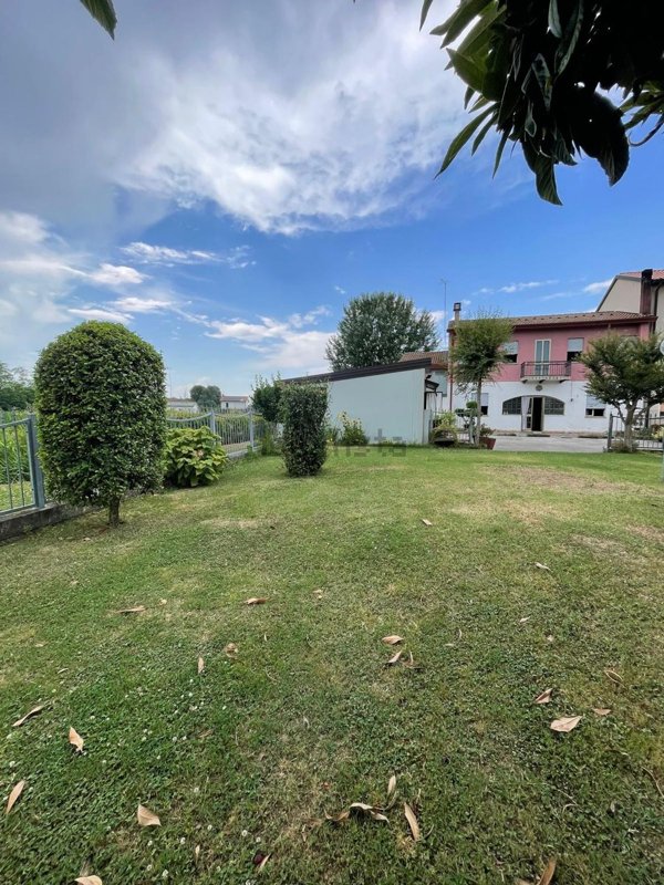 casa indipendente in vendita a Campo San Martino in zona Busiago