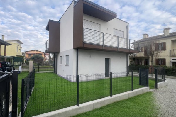 casa indipendente in vendita a Campo San Martino in zona Marsango