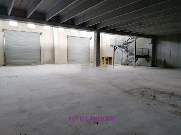 capannone in vendita a Candiana