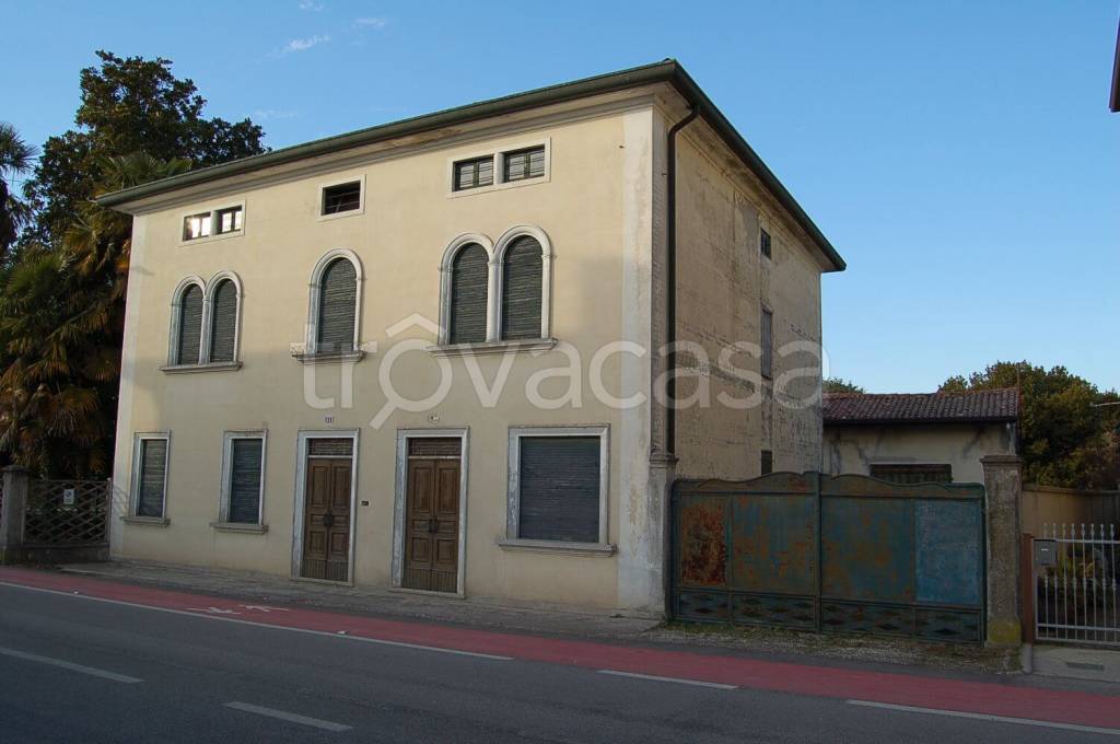 casa indipendente in vendita a Carmignano di Brenta