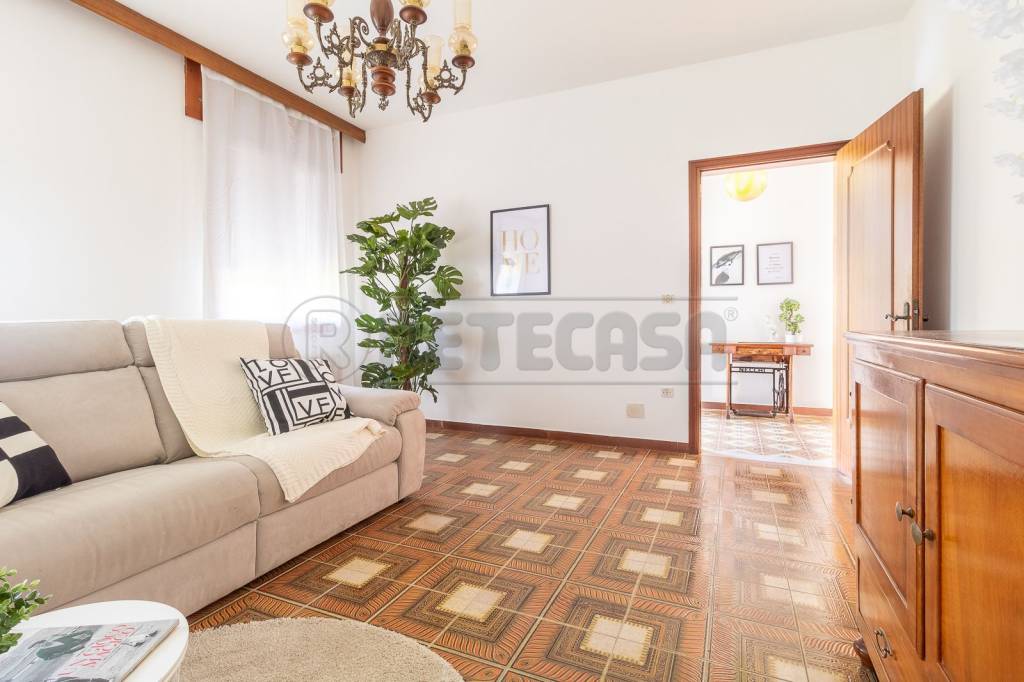 casa indipendente in vendita a Carmignano di Brenta