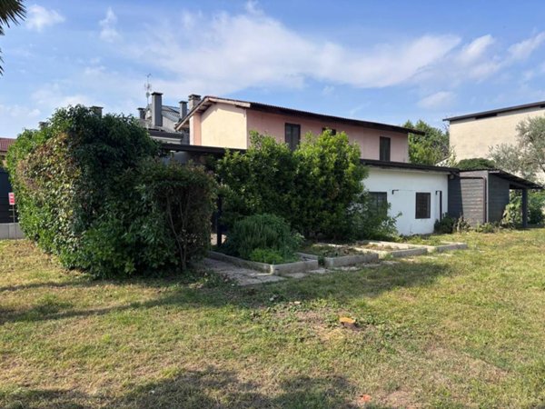 casa semindipendente in vendita a Carmignano di Brenta