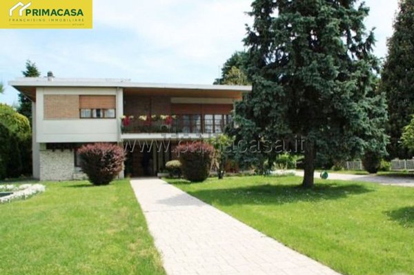 casa indipendente in vendita a Carmignano di Brenta