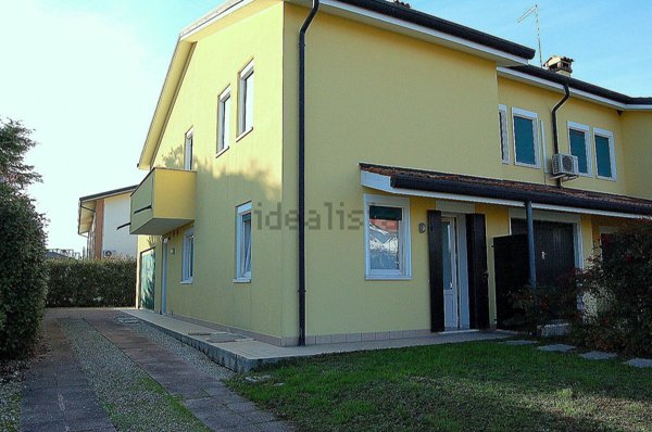 casa indipendente in vendita a Carmignano di Brenta