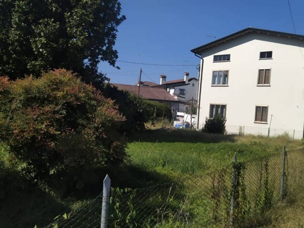 casa indipendente in vendita a Carmignano di Brenta