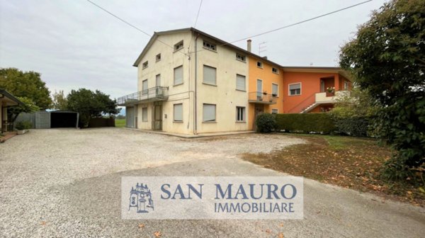 casa semindipendente in vendita a Carmignano di Brenta in zona Camazzole